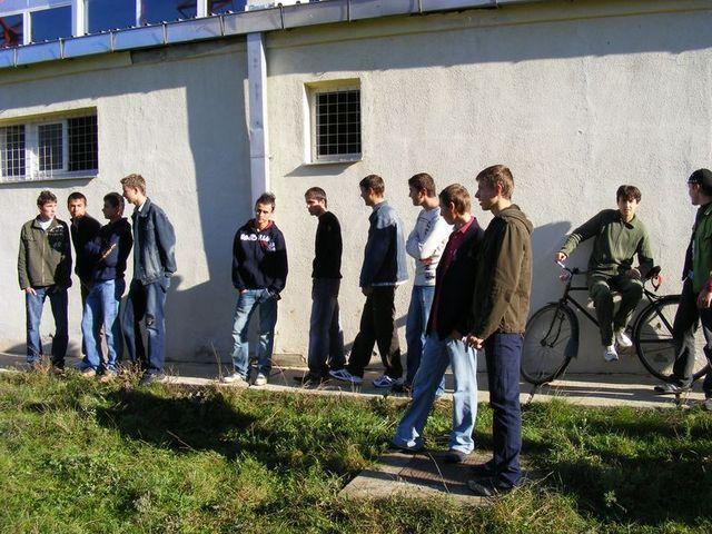 Pe langa sala de sport la Festivitate de deschidere 2007