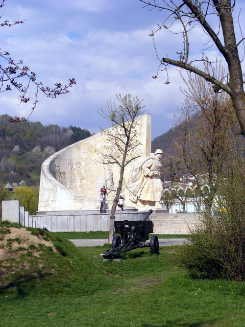 Monumentul Eroului necunoscut