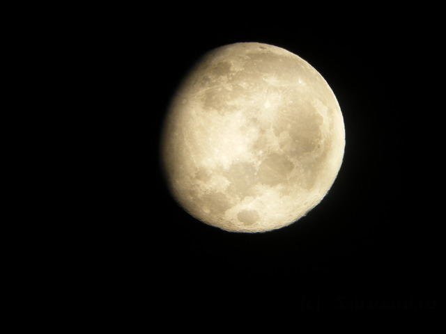 Imaginea Lunii fara filtru