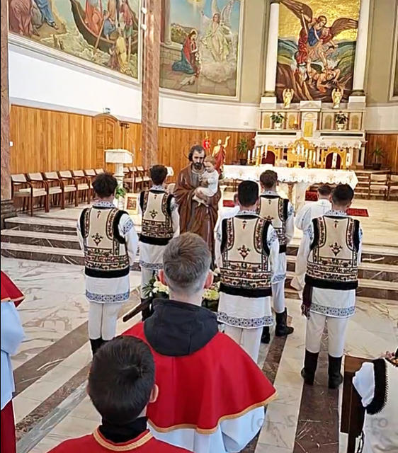 Procesiune Biserica Sabaoani