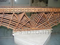 Portiune din macheta podului lui Apolodor din d Damasc