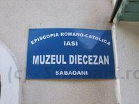 Firma muzeului diecezan din Sabaoani