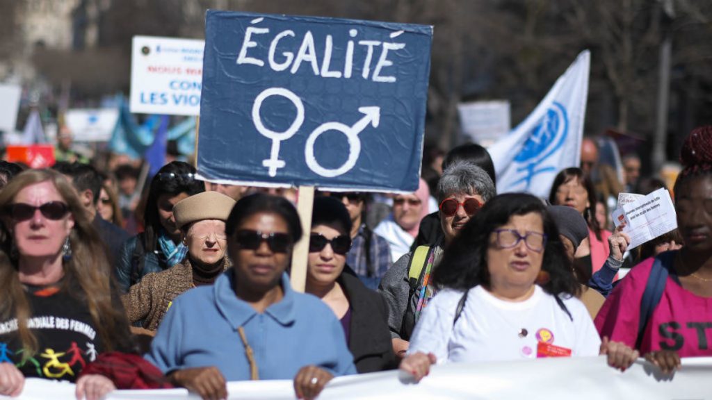 Această imagine are atributul alt gol; numele fișierului este Egalitate-Ziua-Femeii-8-martie-proteste-1024x576.jpg