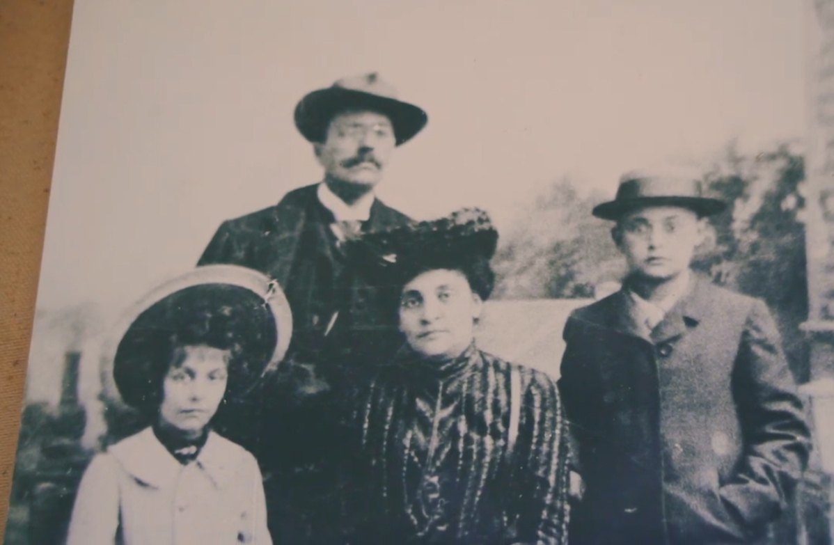 Această imagine are atributul alt gol; numele fișierului este Ion-Luca-Caragiale5.jpg